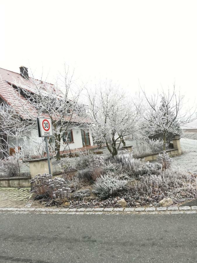 Ferienwohnung Eibenweg Gebsattel Luaran gambar